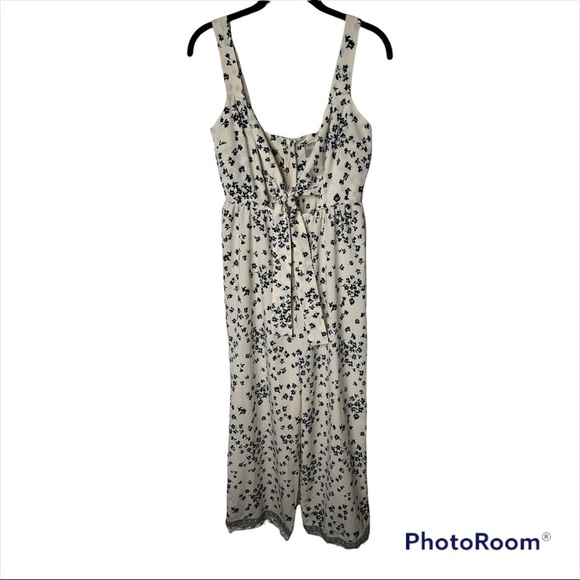 ASOS White Black Floral Tie Front Cutout Pom Pom Hem Jumpsuit Size 4 - Picture 5 of 8